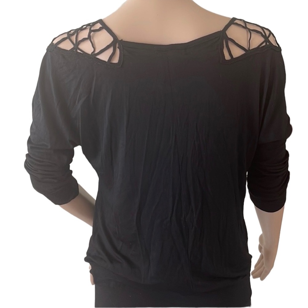 ANAMA    Black L/S V-neck Top, Cold Shoulder w Caged Detail    Size Small